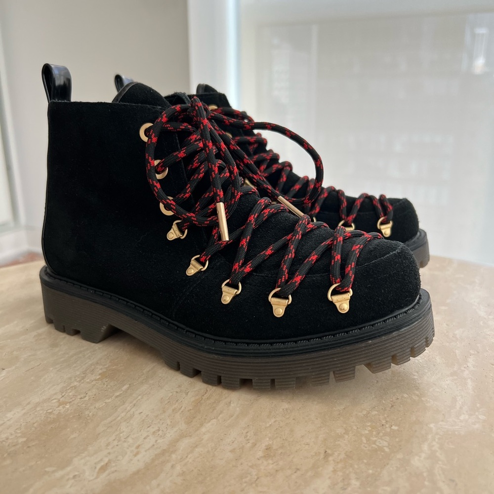 BRAND NEW— Circus by Sam Edelman Kane Hiker Boots